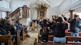 Blick in die gut besetzte Thomaskirche