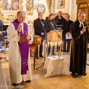 Die Geistlichen beim Segen