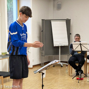 Lukas dirigiert